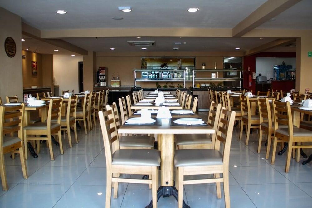 Travel Inn Fenix Cabo Frio Exterior photo